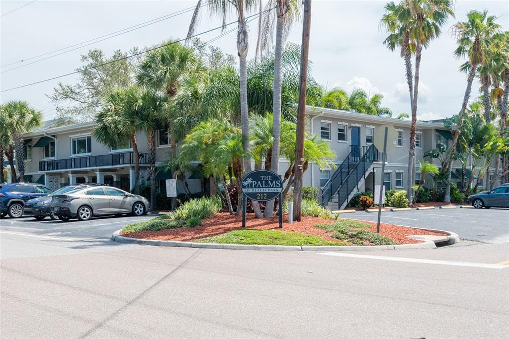 212 S CHURCH AVENUE UNIT 202 TAMPA, FL 33609
