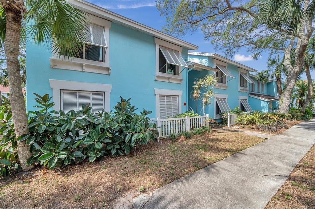 3610 42ND STREET S UNIT B ST PETERSBURG, FL 33711