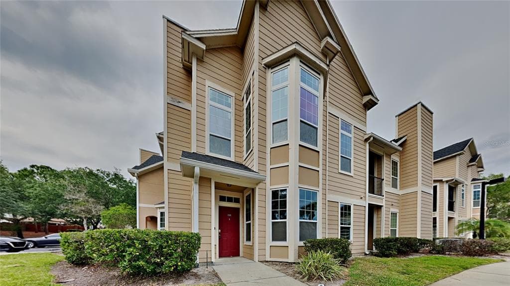 2045 ERVING CIRCLE UNIT 109 OCOEE, FL 34761