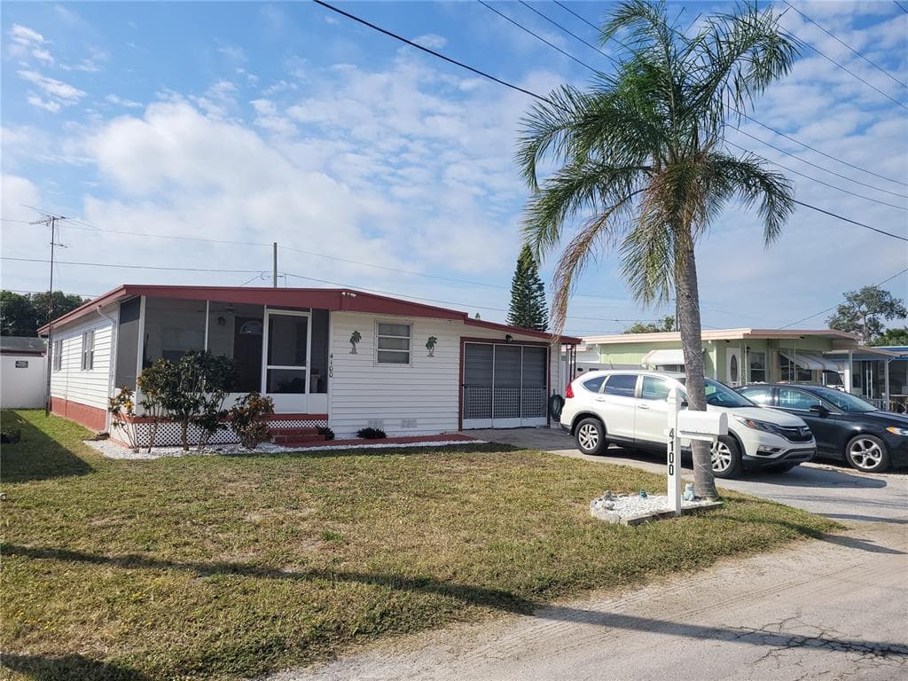4100 BUENA VISTA LANE HOLIDAY, FL 34691