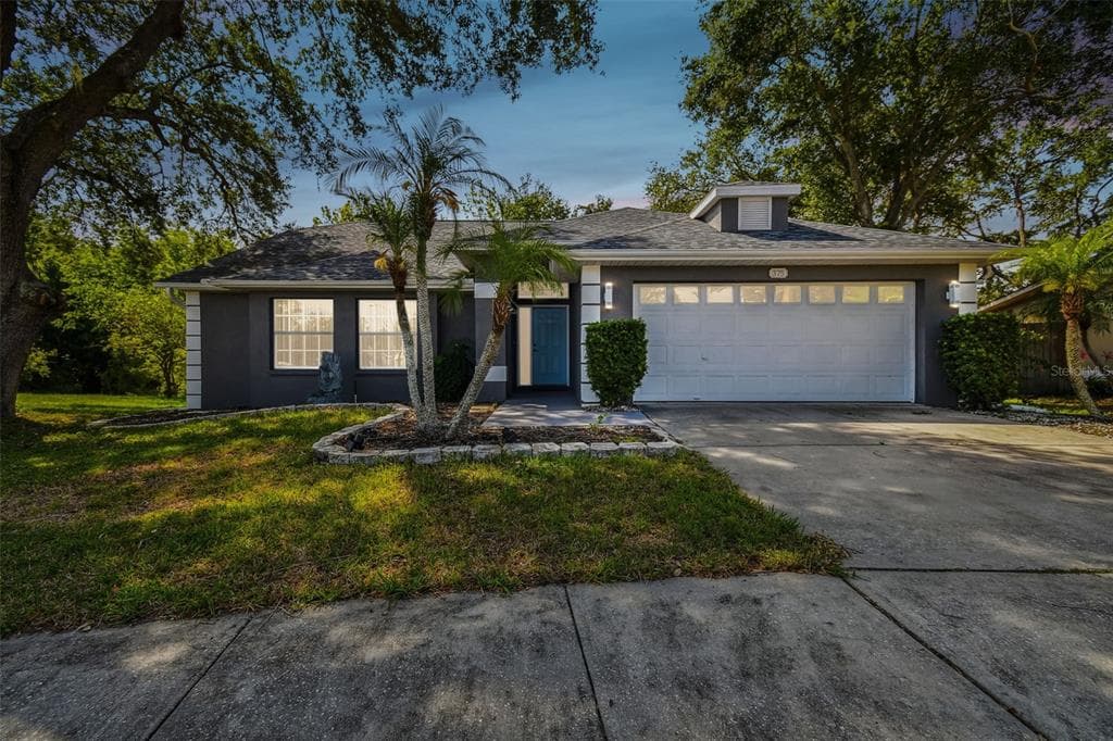 375 WOOD BRIDGE AVE TARPON SPRINGS, FL 34689