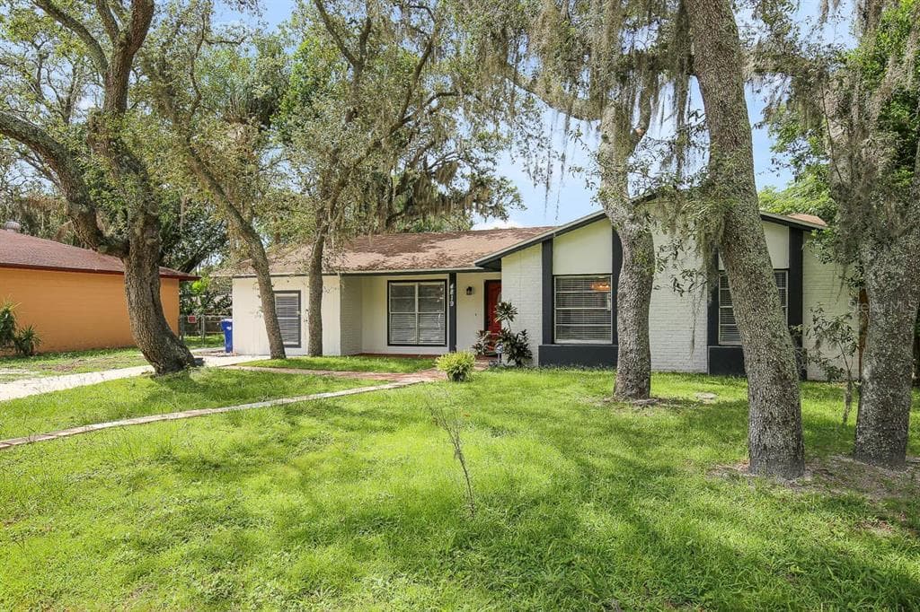 4819 E OKARA ROAD TAMPA, FL 33617