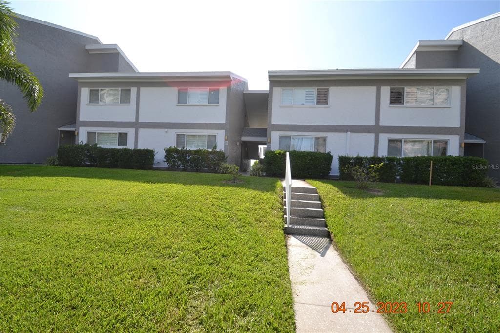1351 GULF BOULEVARD UNIT 109 CLEARWATER, FL 33767