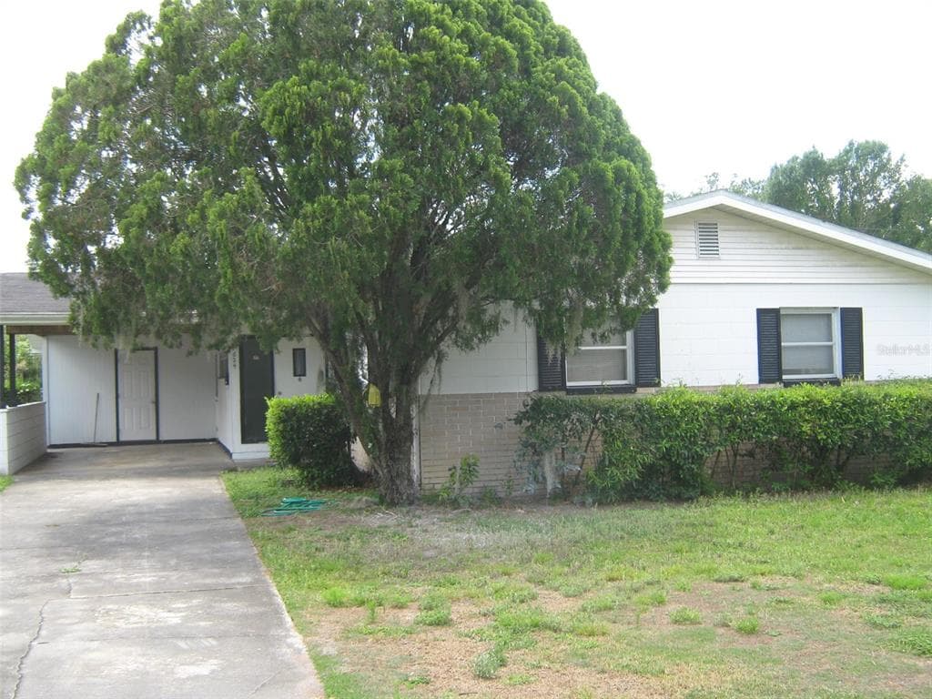 624 CAREY PLACE LAKELAND, FL 33803