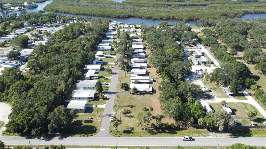 126 21ST STREET NW RUSKIN, FL 33570