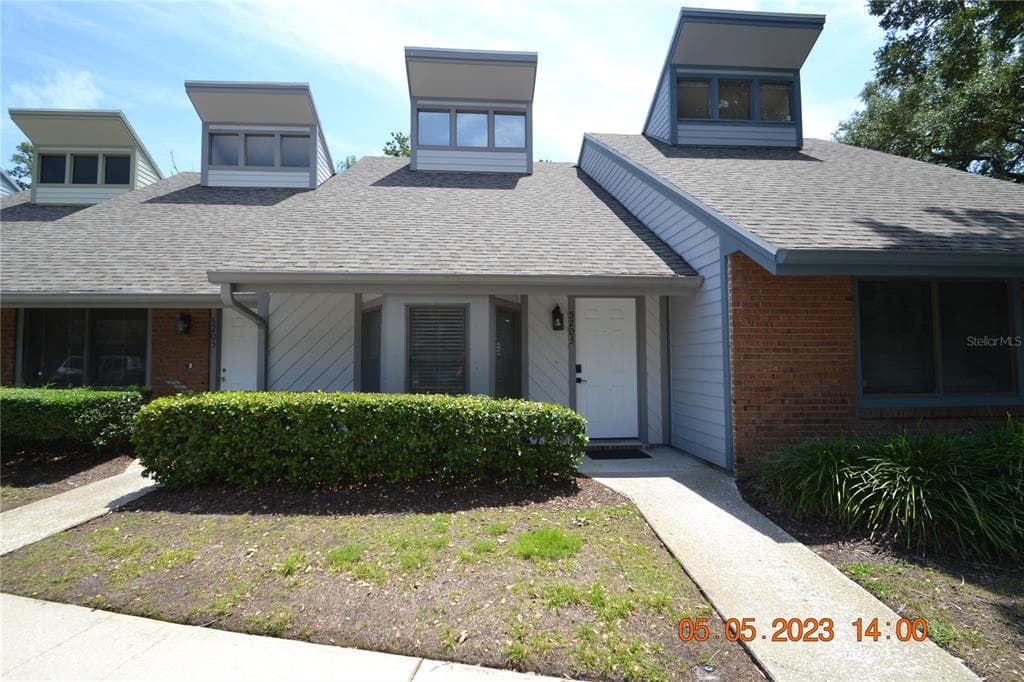 5203 OAK CHARTER COURT TEMPLE TERRACE, FL 33617
