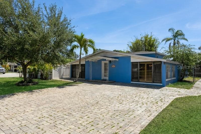 4502 S GAINES ROAD TAMPA, FL 33611