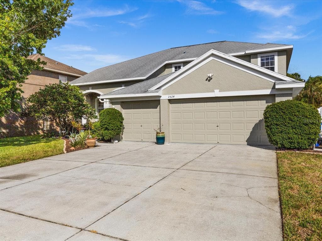 2524 EAGLES CREST COURT HOLIDAY, FL 34691