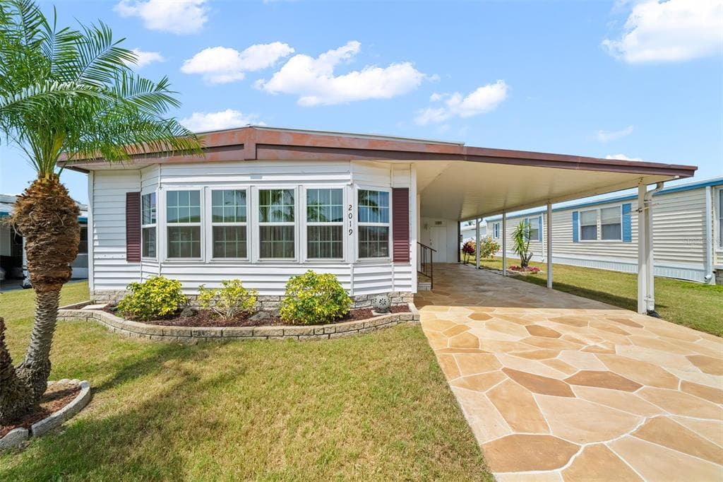 2019 MAUI DRIVE HOLIDAY, FL 34691