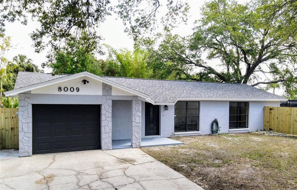 8009 HEARTHSTONE COURT TAMPA, FL 33615