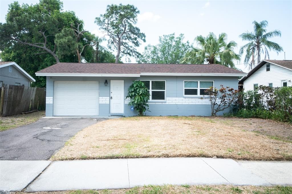 6704 49TH AVENUE N ST PETERSBURG, FL 33709