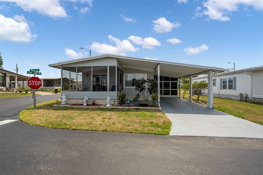 2132 KAHALA DRIVE HOLIDAY, FL 34691