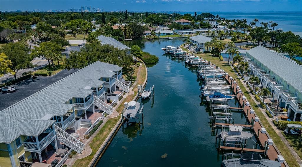 4784 BEACH DRIVE SE UNIT A ST PETERSBURG, FL 33705