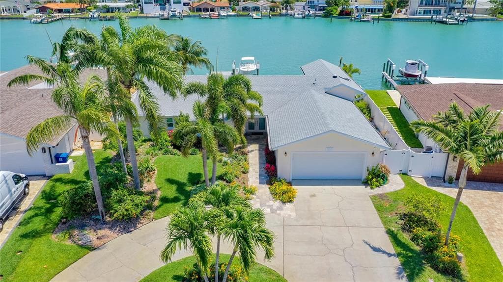 1236 79TH STREET S ST PETERSBURG, FL 33707