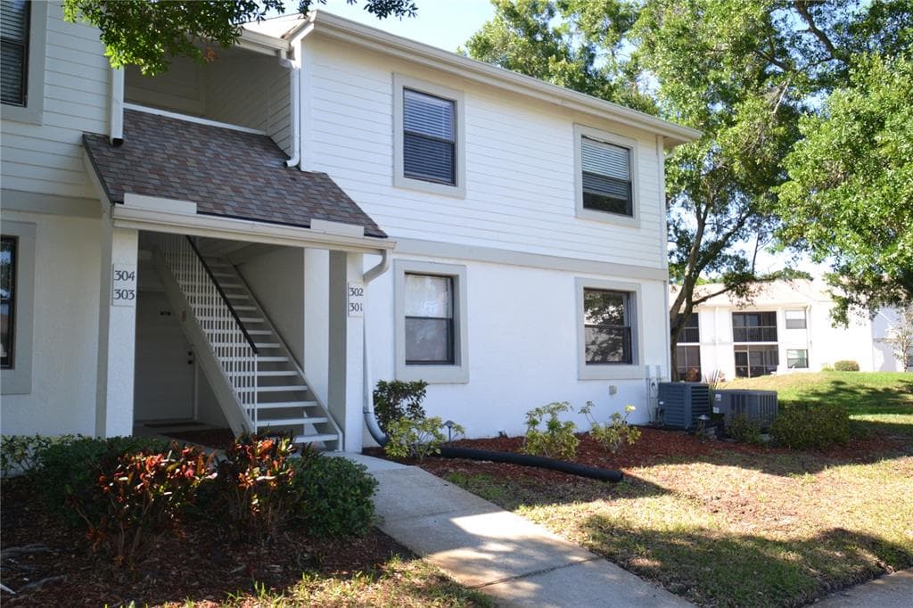 301 WINDWARD PLACE OLDSMAR, FL 34677