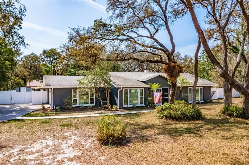 11208 LEPRECHAUN DRIVE