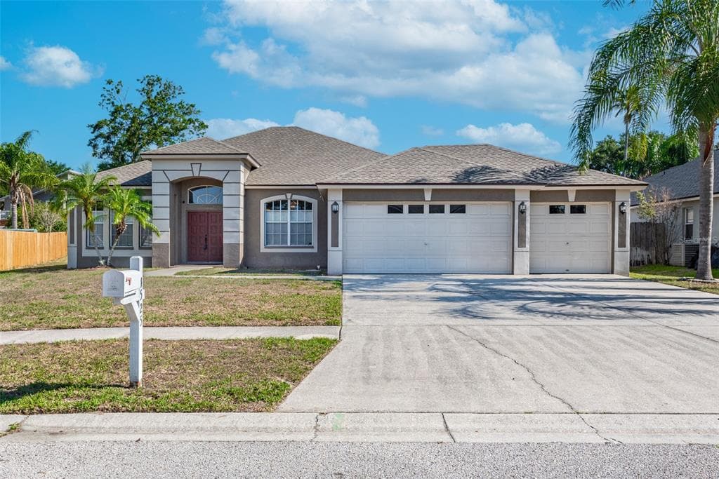 4525 RIVER OVERLOOK DRIVE VALRICO, FL 33596