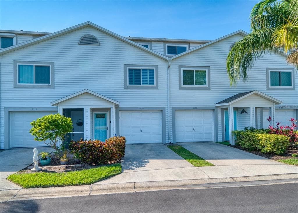 1109 HIDDEN HARBOUR DRIVE INDIAN ROCKS BEACH, FL 33785