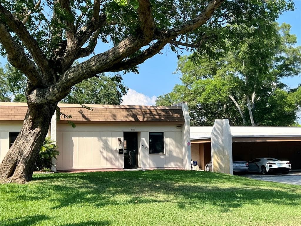 1186 MISSION CIRCLE CLEARWATER, FL 33759