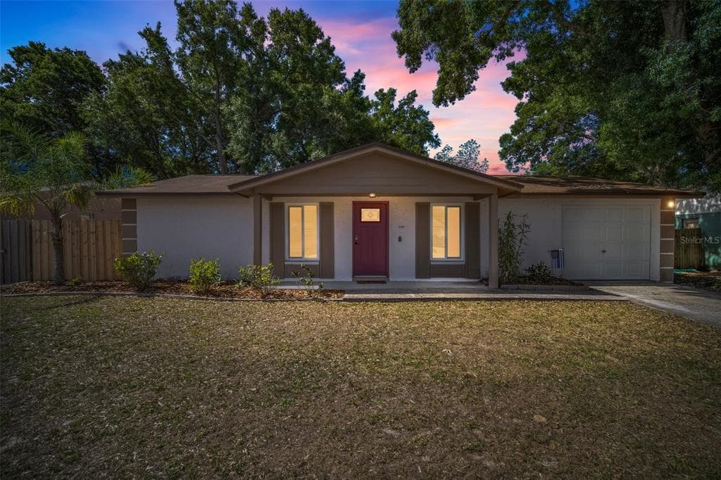 2207 SELKIRK STREET VALRICO, FL 33594