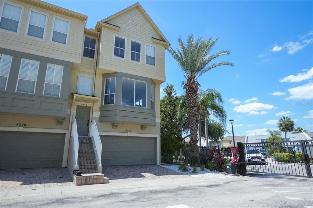 4342 SPINNAKER COVE LANE