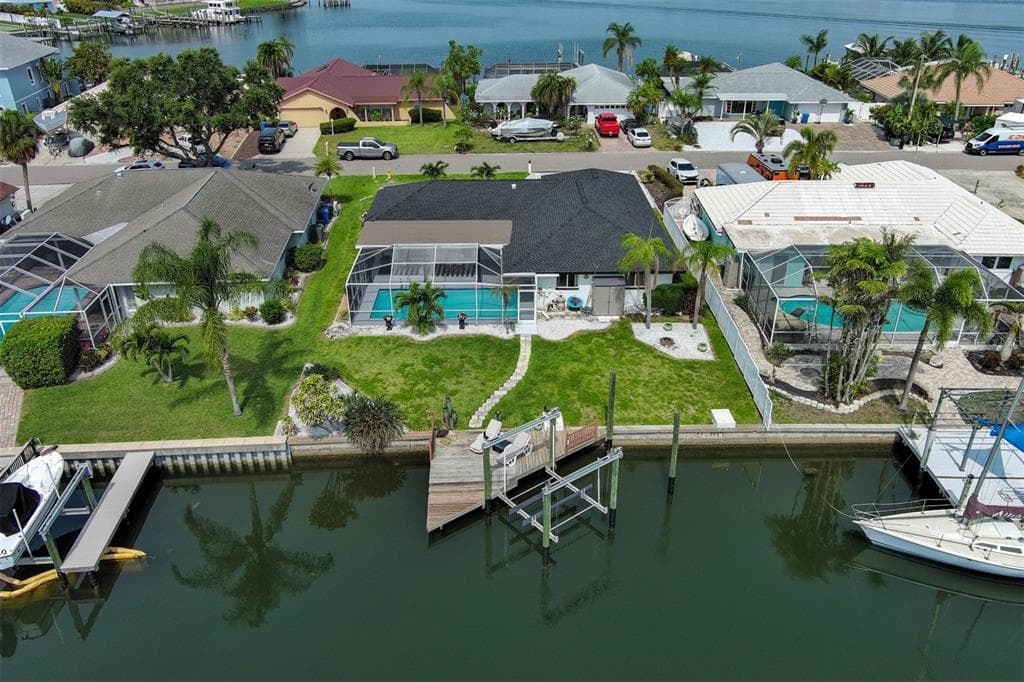 6337 COCOA LANE APOLLO BEACH, FL 33572