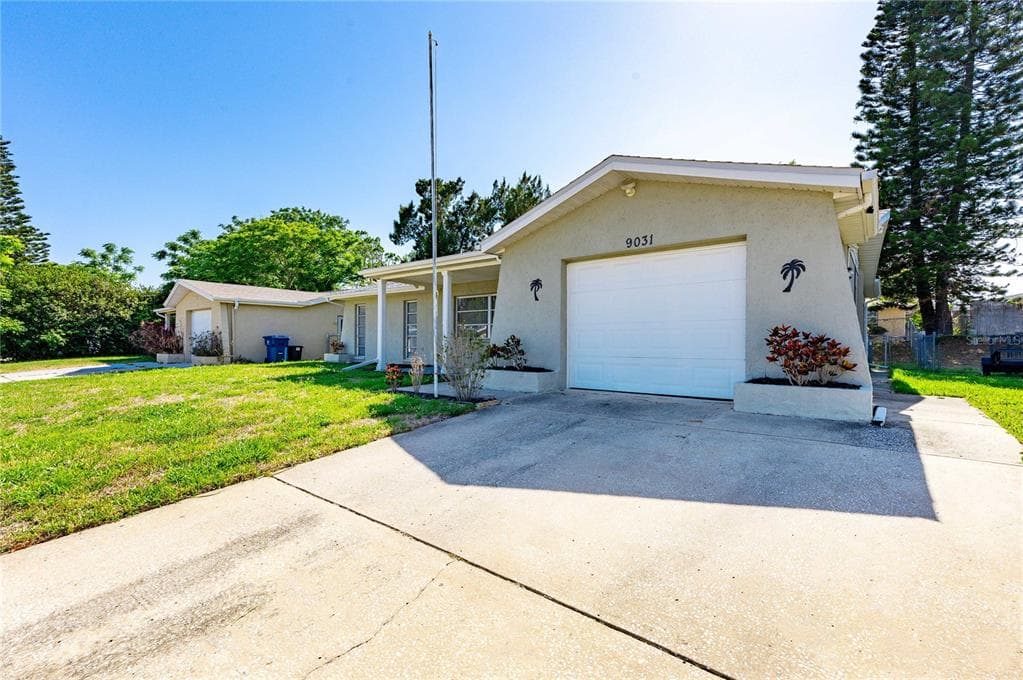 9031 LEDGESTONE LANE PORT RICHEY, FL 34668