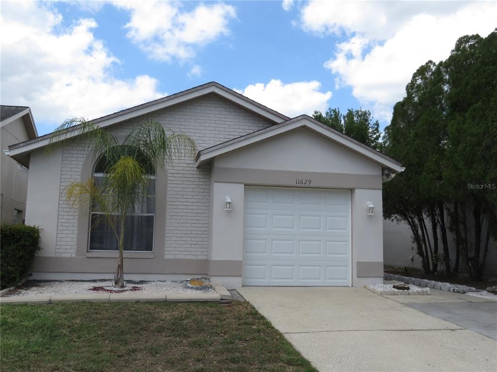 11629 HIDDEN HOLLOW CIRCLE