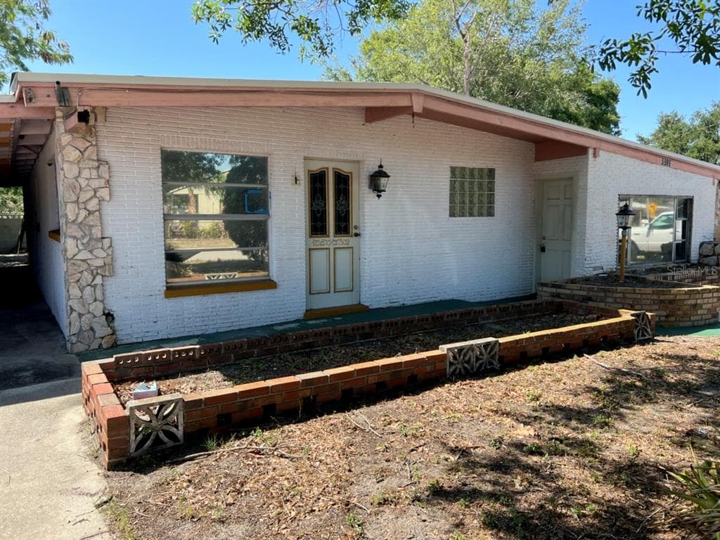 5909 S COOLIDGE AVENUE TAMPA, FL 33616