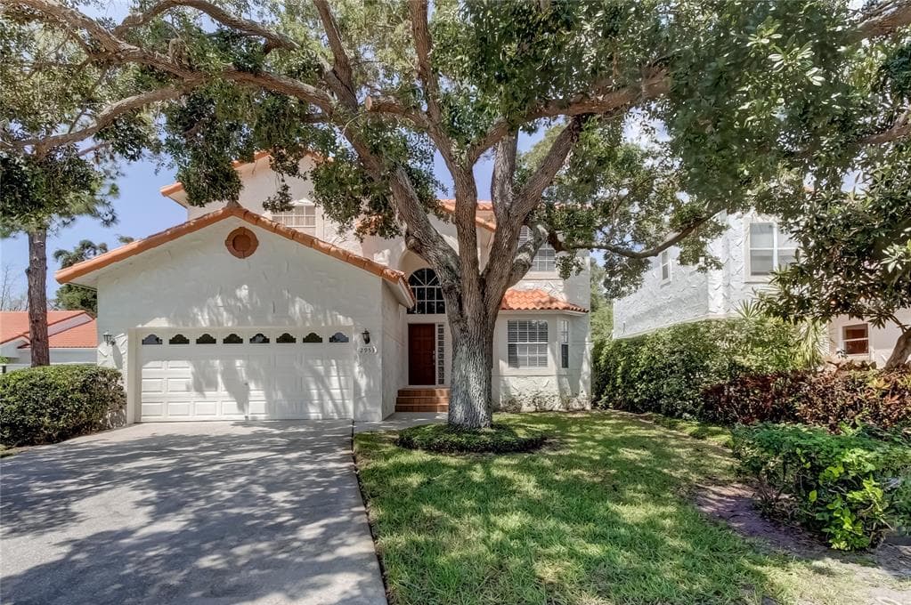 2953 LA CONCHA DRIVE