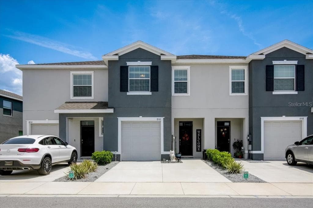 8516 FALLING BLUE PLACE RIVERVIEW, FL 33578