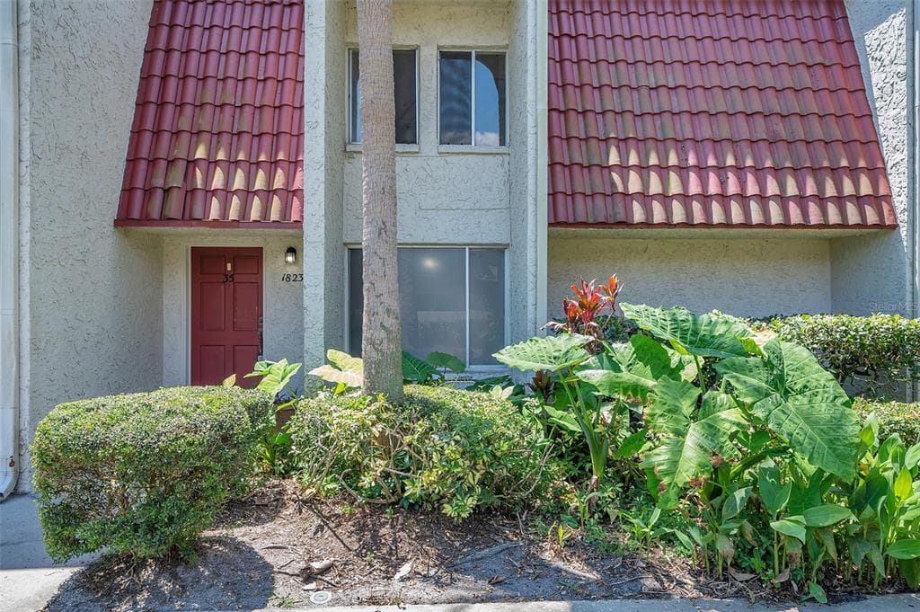 1823 PINE CONE CIRCLE CLEARWATER, FL 33760