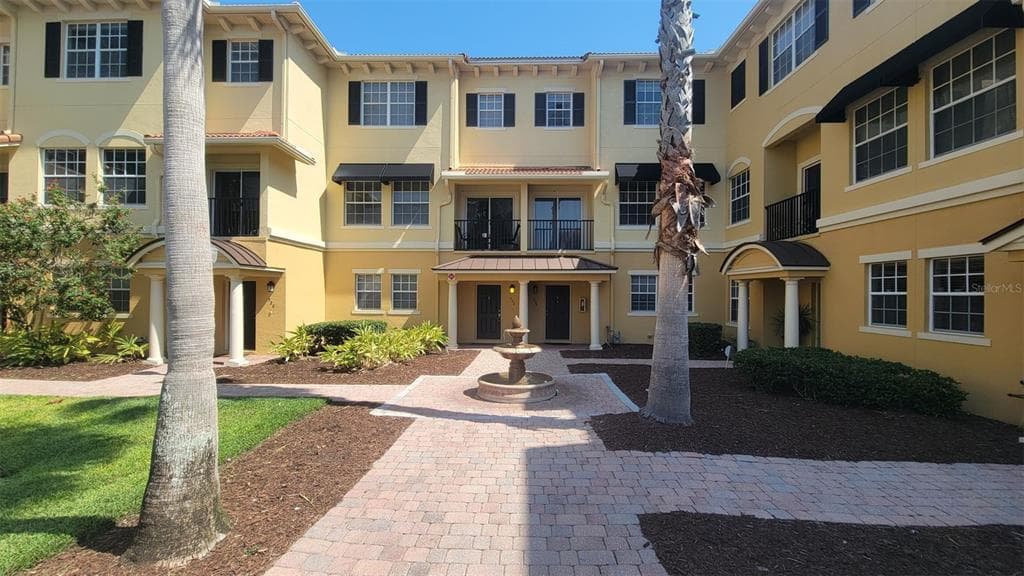 536 JASMINE WAY CLEARWATER, FL 33756