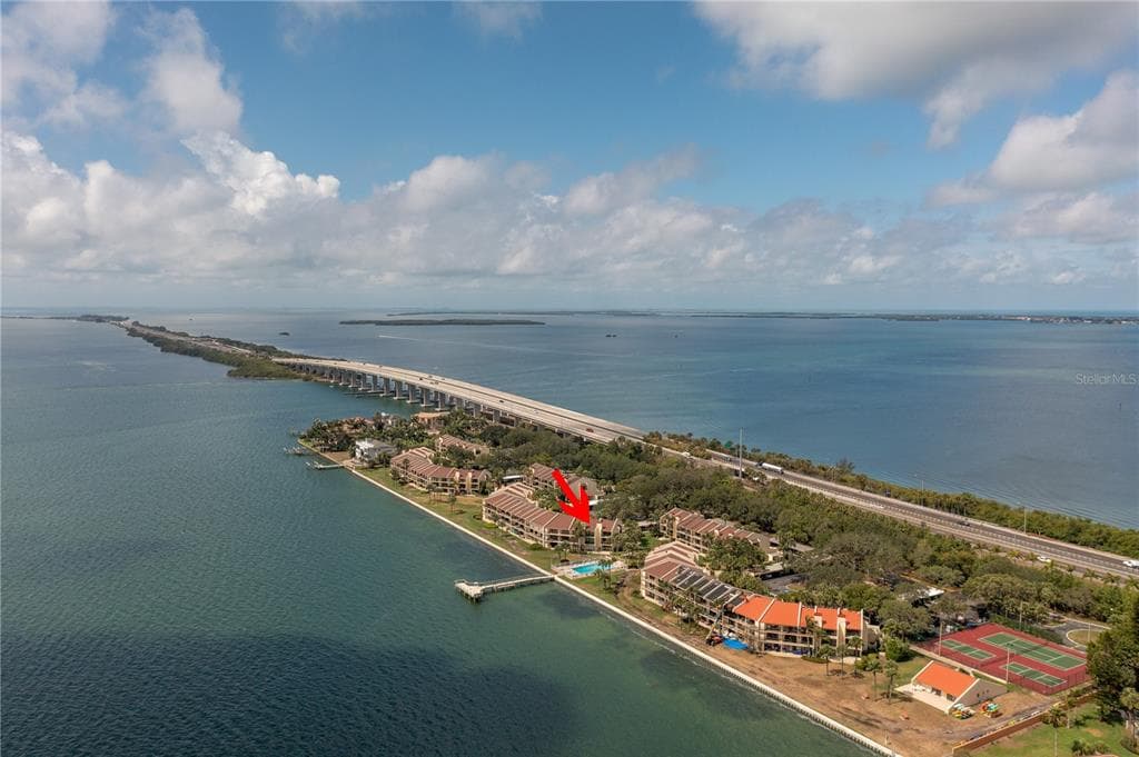 7520 SUNSHINE SKYWAY LANE S UNIT T18 furnished ST PETERSBURG, FL 33711