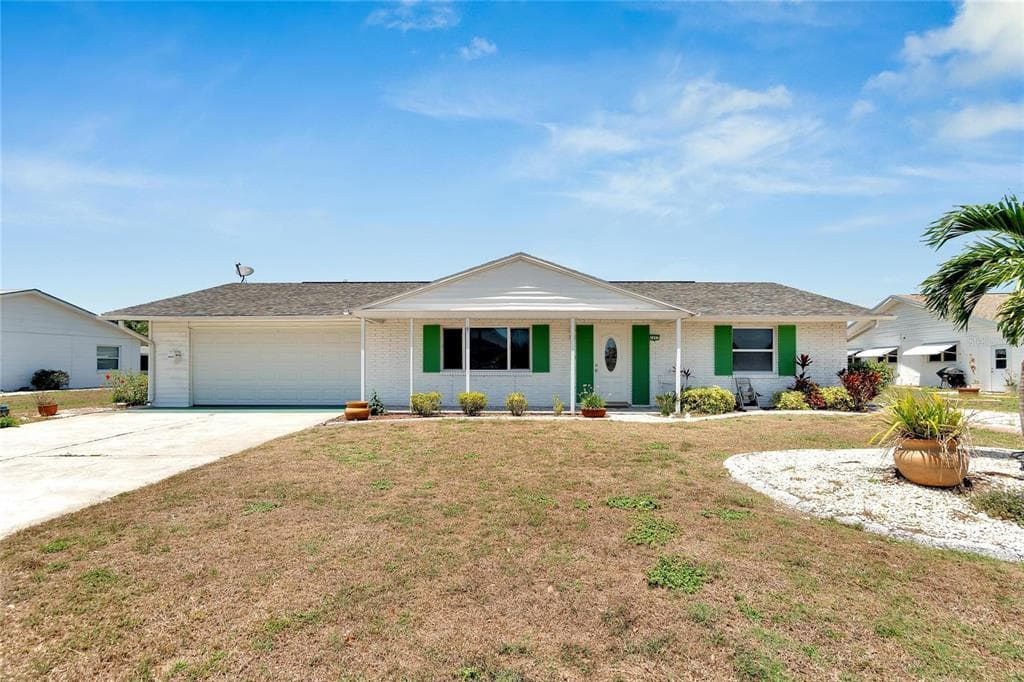 1807 HAVERFORD AVENUE SUN CITY CENTER, FL 33573