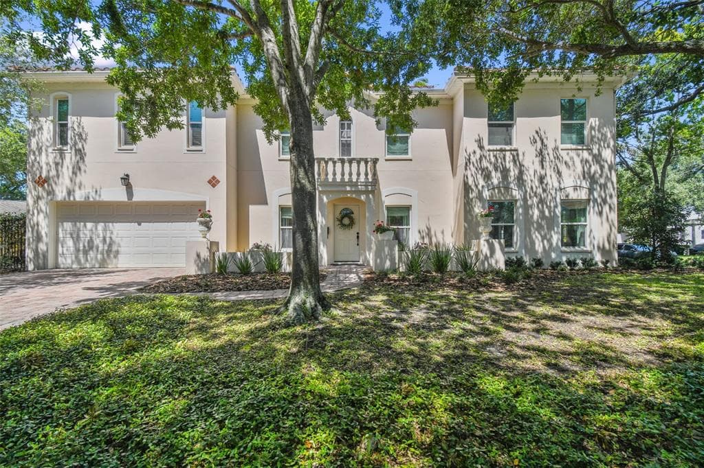 2900 W ESTRELLA STREET TAMPA, FL 33629