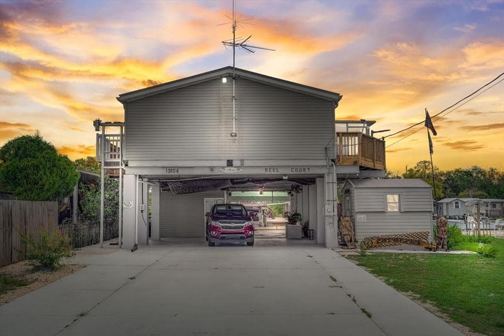 13104 KEEL COURT HUDSON, FL 34667