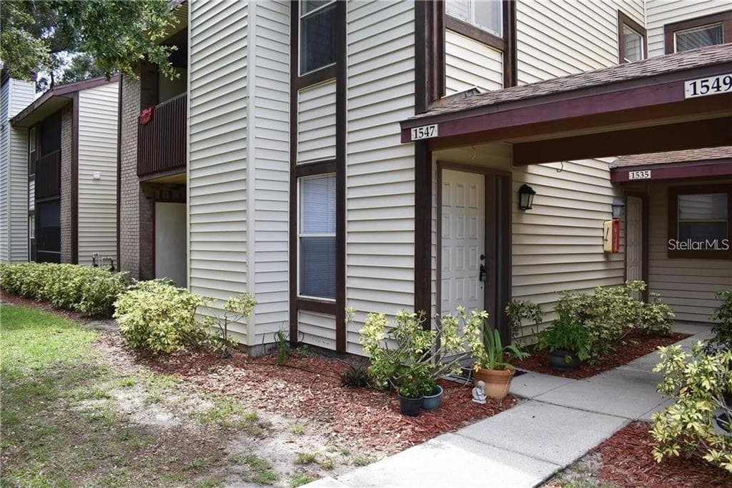 1535 NANTUCKET COURT UNIT 1005 PALM HARBOR, FL 34683