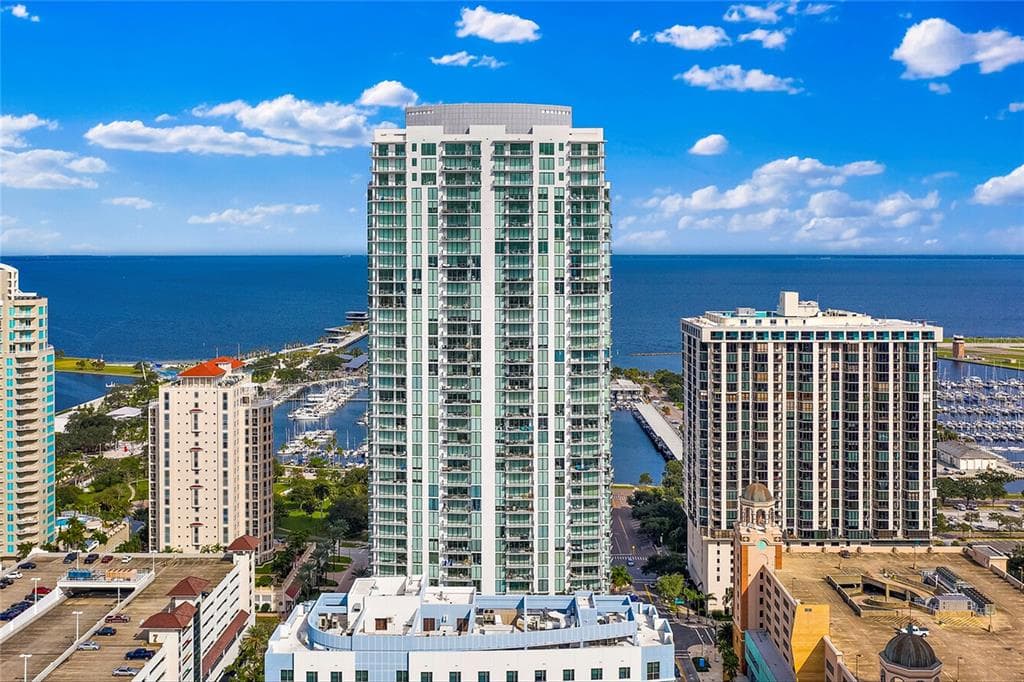 100 1ST AVENUE N UNIT 1007 ST PETERSBURG, FL 33701