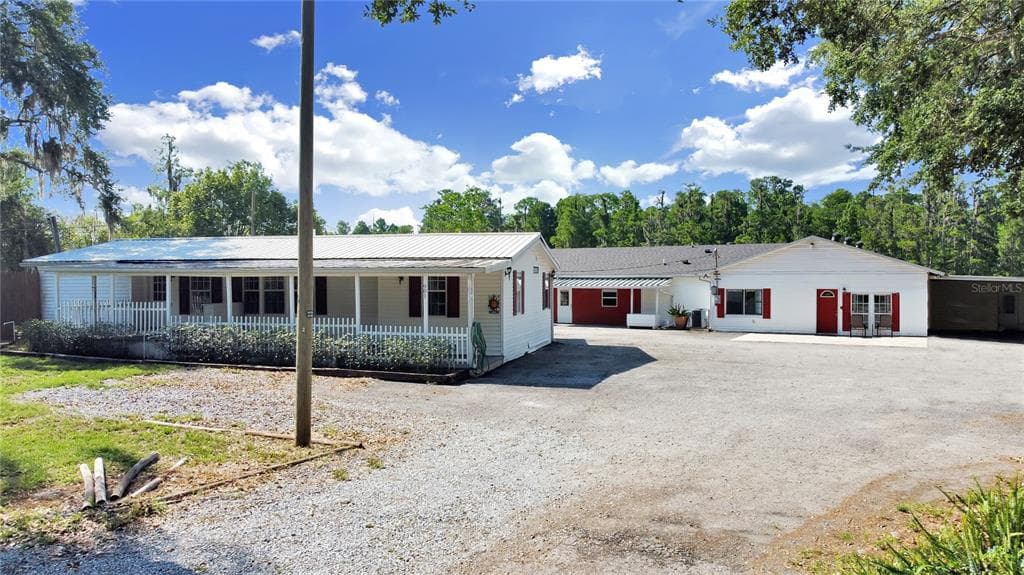 901 HAGGARD ROAD PLANT CITY, FL 33566