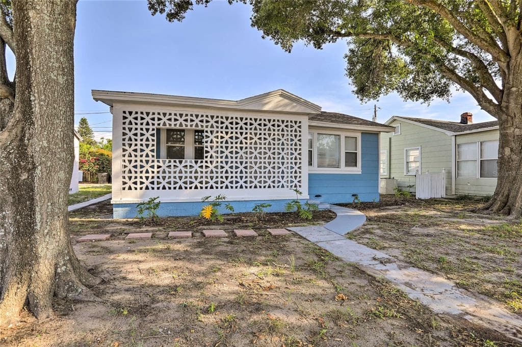 3730 5TH AVENUE N ST PETERSBURG, FL 33713
