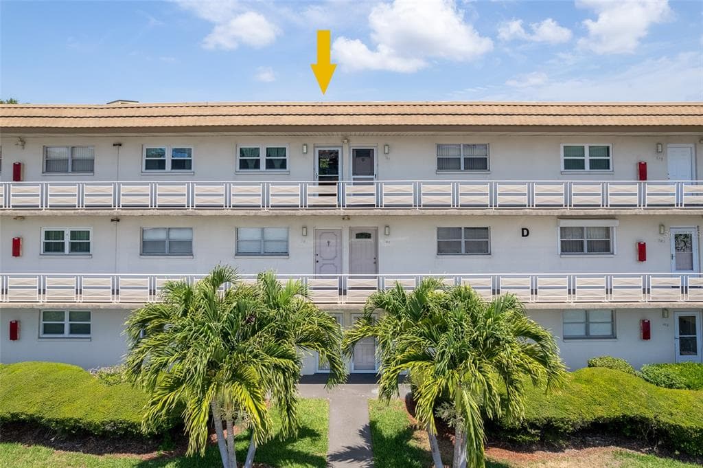 5750 80TH STREET N UNIT D305 ST PETERSBURG, FL 33709