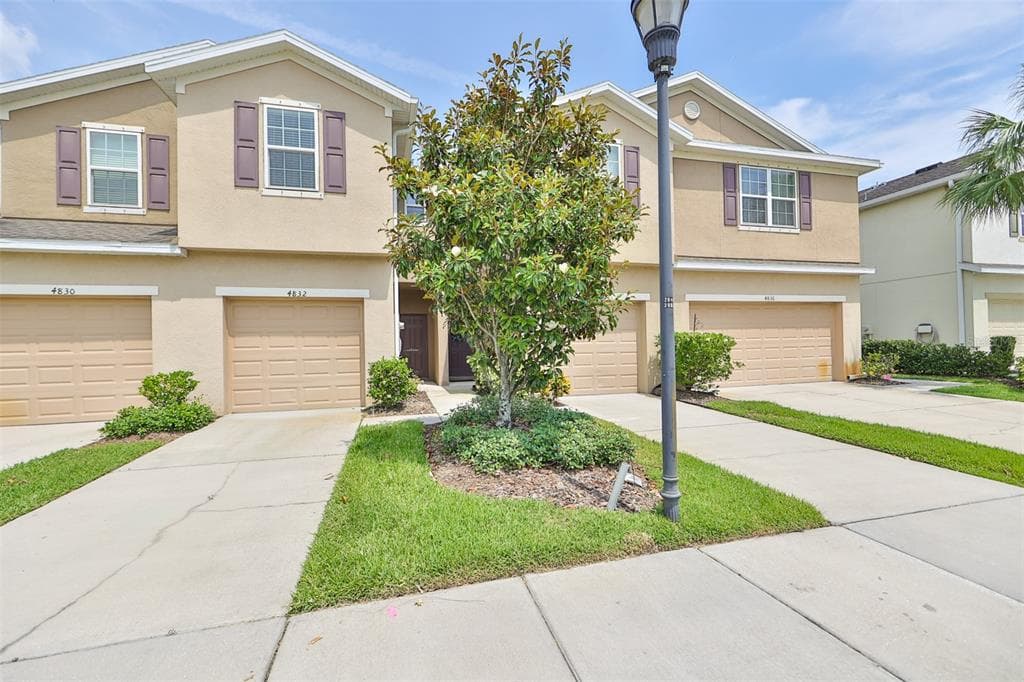 4832 WHITE SANDERLING COURT TAMPA, FL 33619