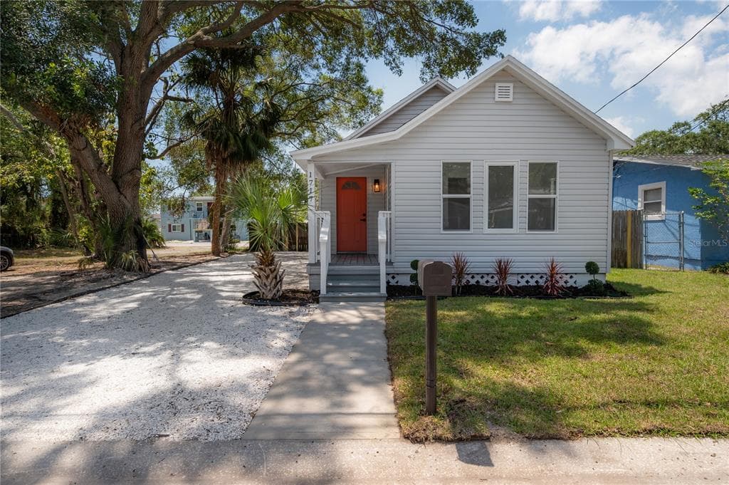 1717 18TH STREET S ST PETERSBURG, FL 33712