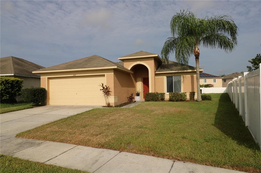 1621 LADYWELL COURT WESLEY CHAPEL, FL 33544