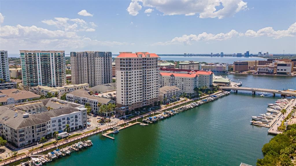 371 CHANNELSIDE WALK WAY UNIT 704