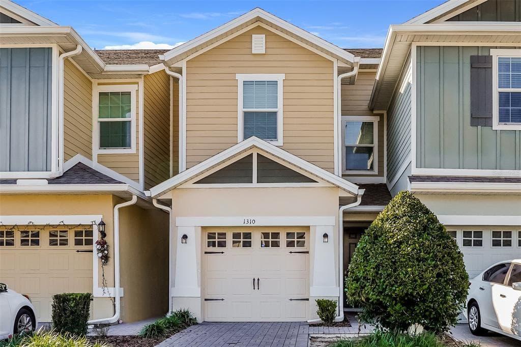 1310 E 10TH STREET APOPKA, FL 32703
