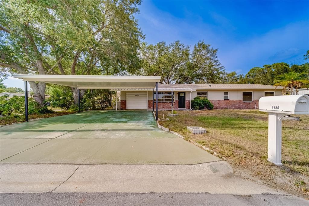 9350 82ND AVENUE SEMINOLE, FL 33777