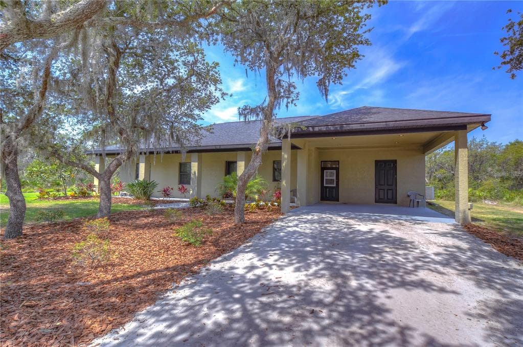 8806 SUGARSAND LANE WIMAUMA, FL 33598