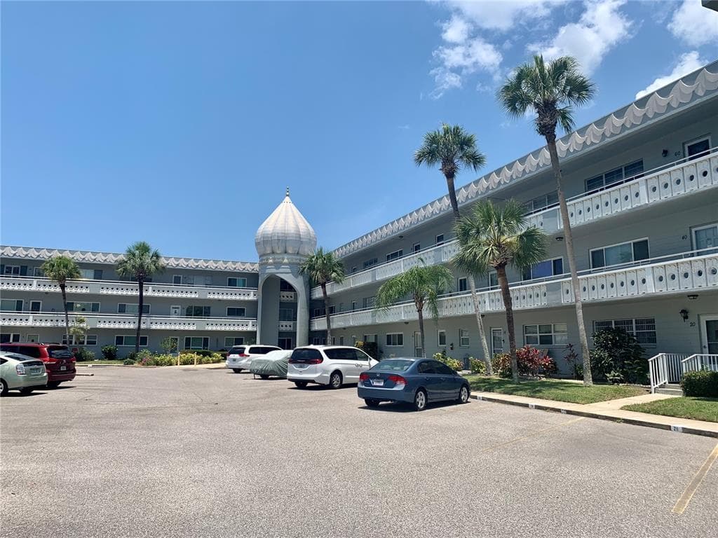 2340 GRECIAN WAY UNIT 12 CLEARWATER, FL 33763